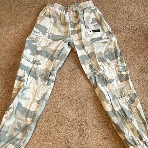 Women’s camo jogger